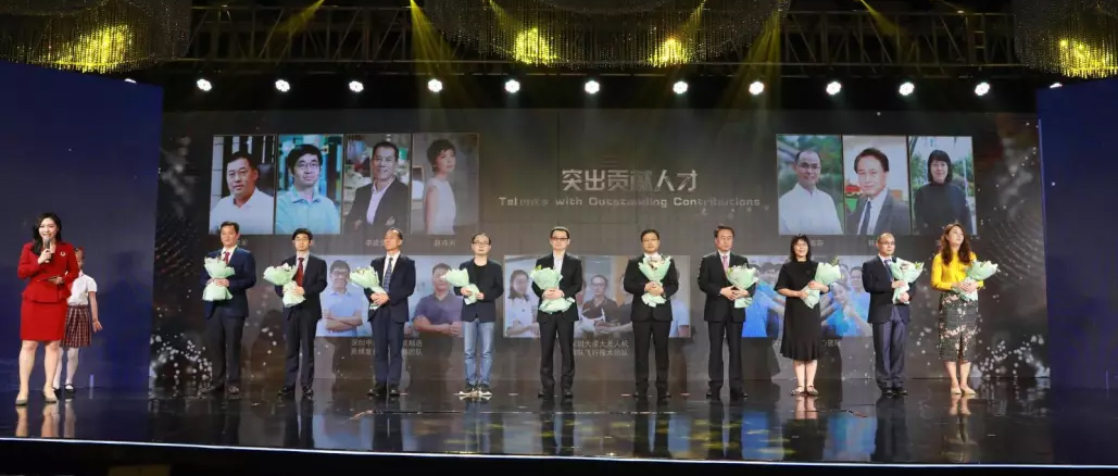 用一朵棉花改变世界，尊龙凯时董事长李建全获龙华“突出贡献人才”奖